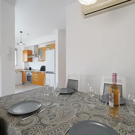 Casa Primavera בורגאו